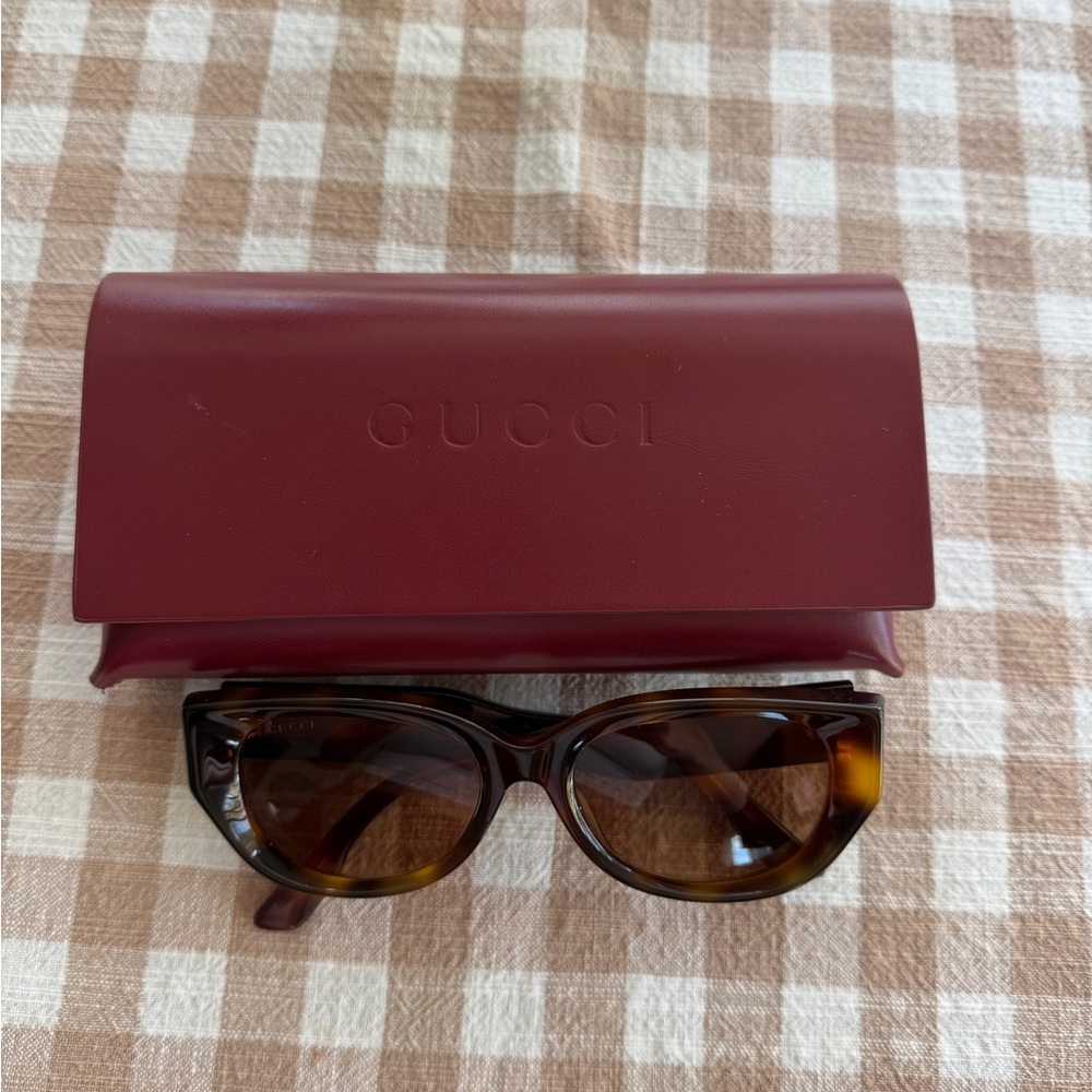 Gucci Women's Brown Sunglasses - Picture 6 of 16